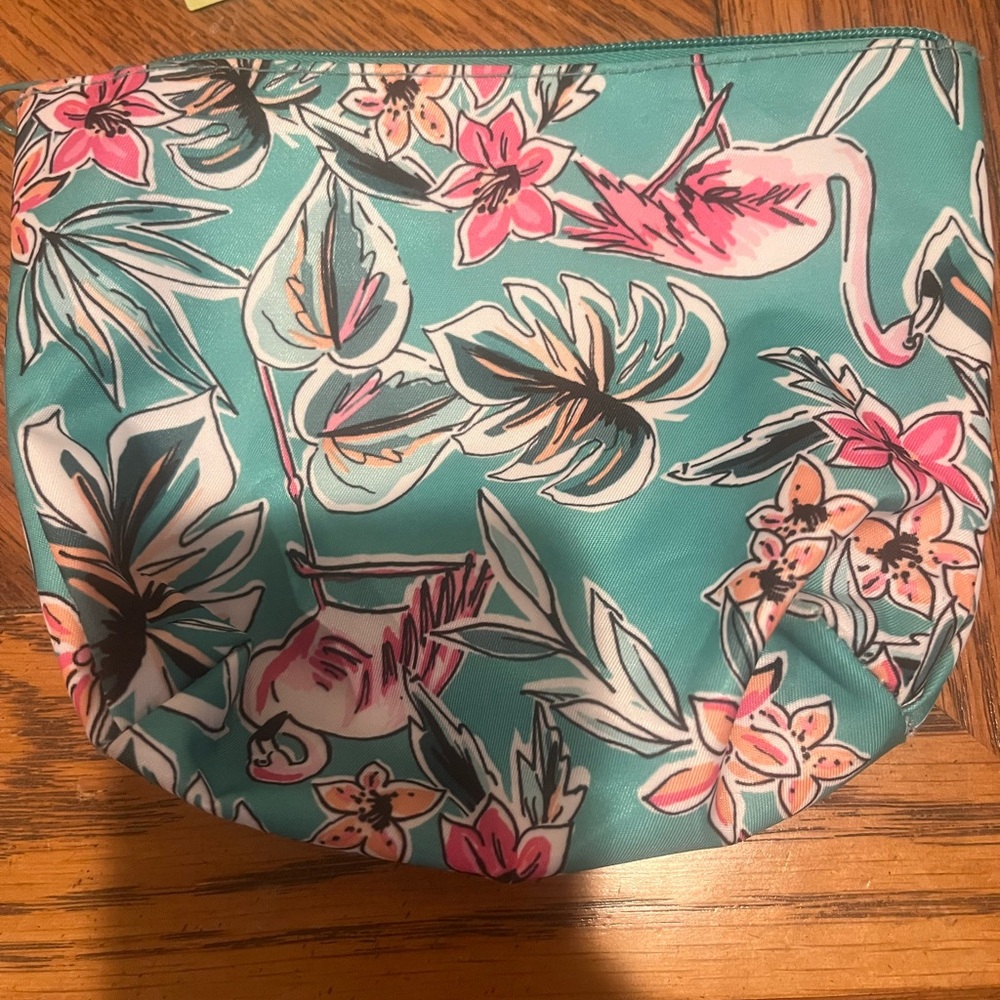 Makeup Bundle - Picture 8 of 9